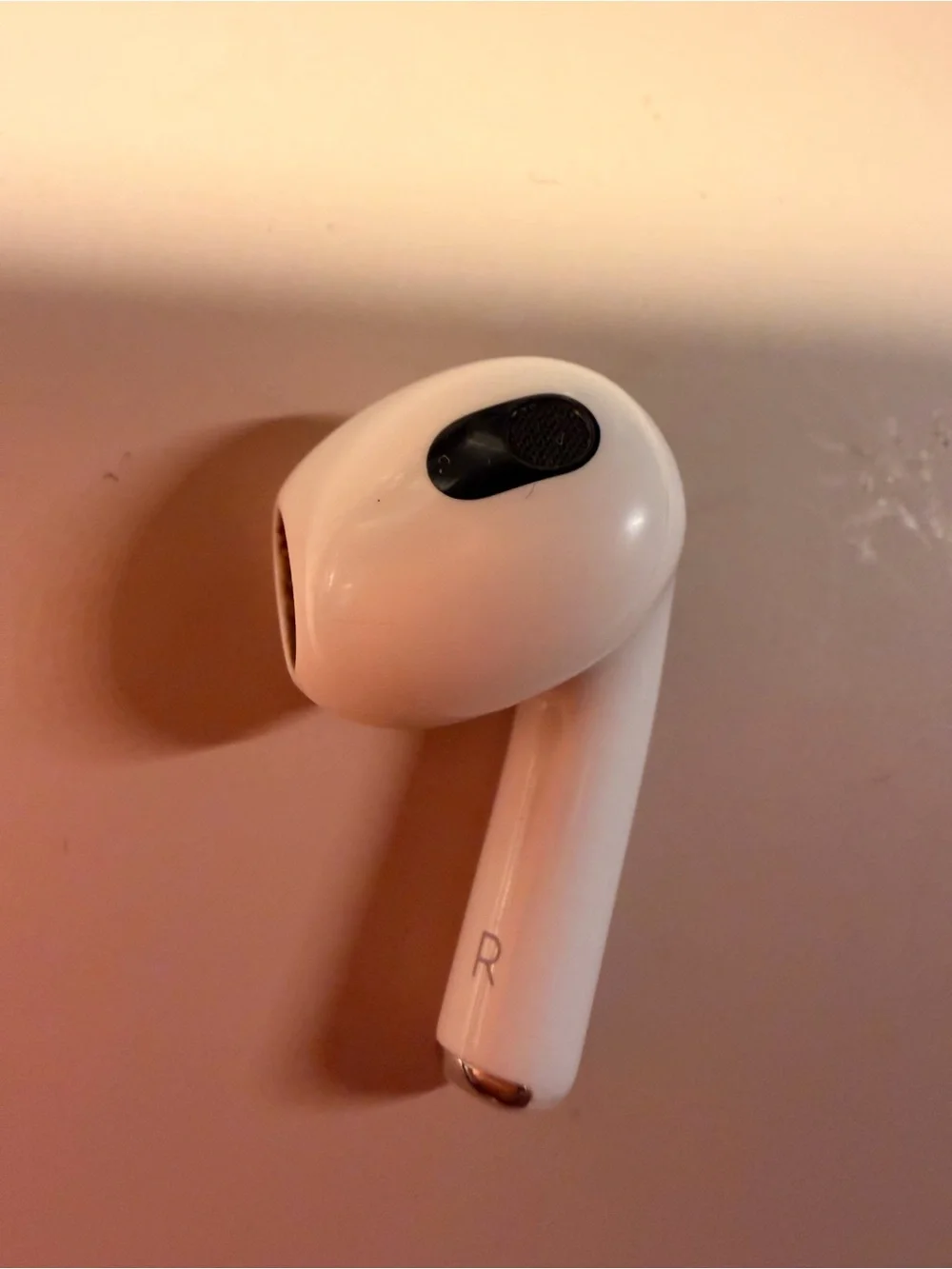 Apple Right Earbud in White with Black Mesh Detail